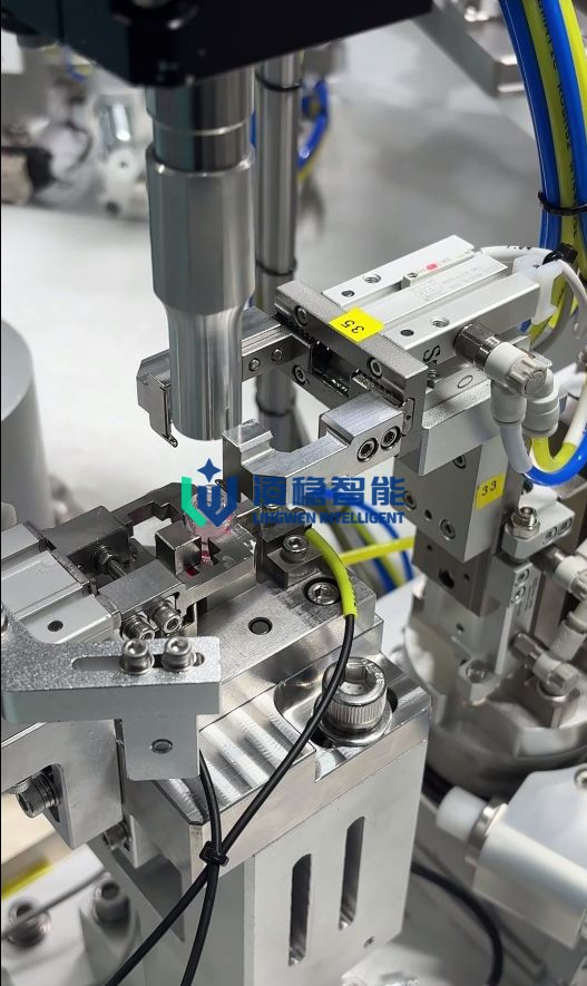 Negative Needle Free Connector Machine
